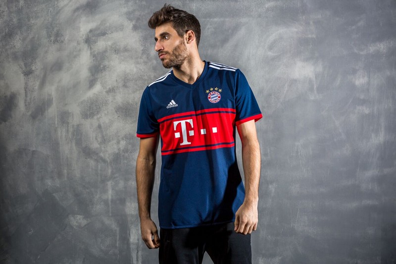 FC Bayern Revive Old Fan Favourite with New adidas Football 2017-18 Away Kit